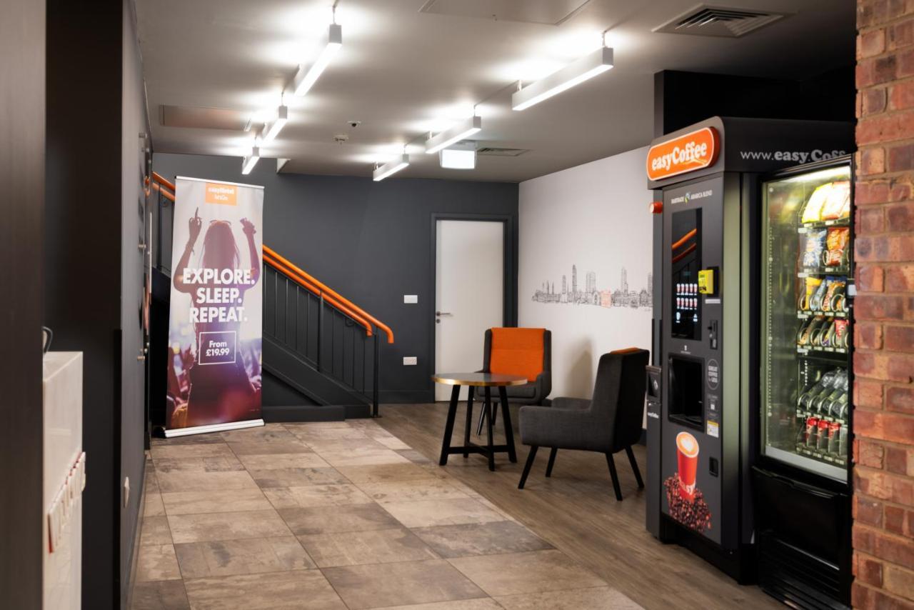 Easyhotel Leeds Leeds  Exterior foto