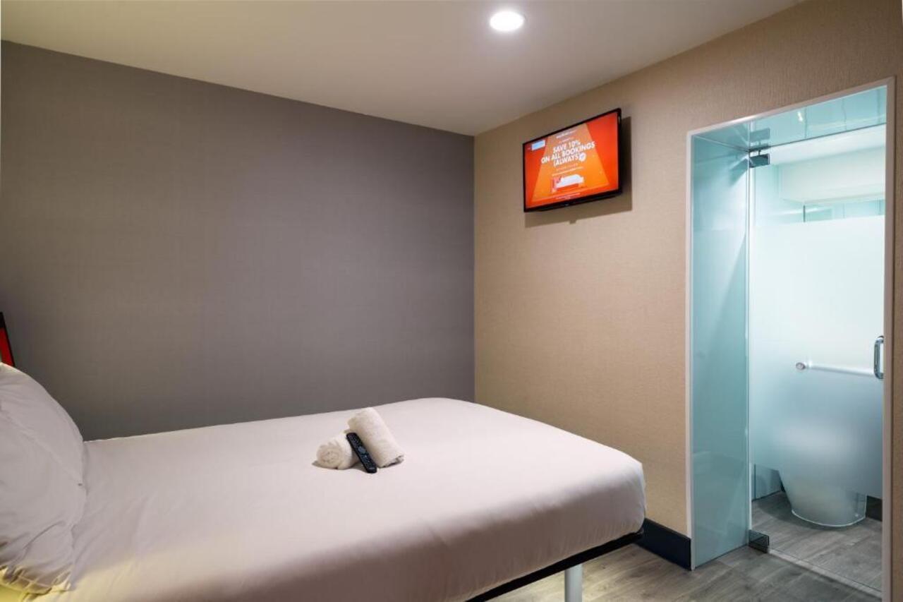 Easyhotel Leeds Leeds  Exterior foto