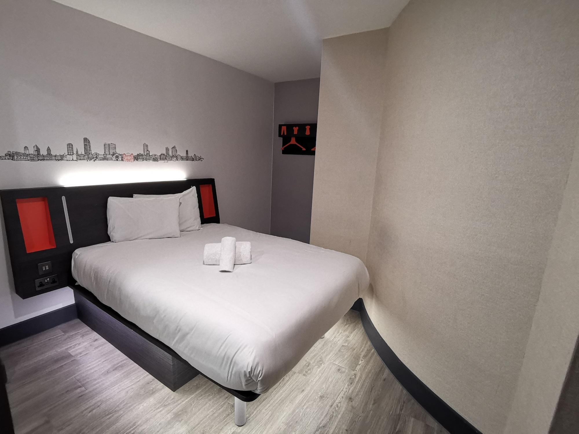 Easyhotel Leeds Leeds  Exterior foto