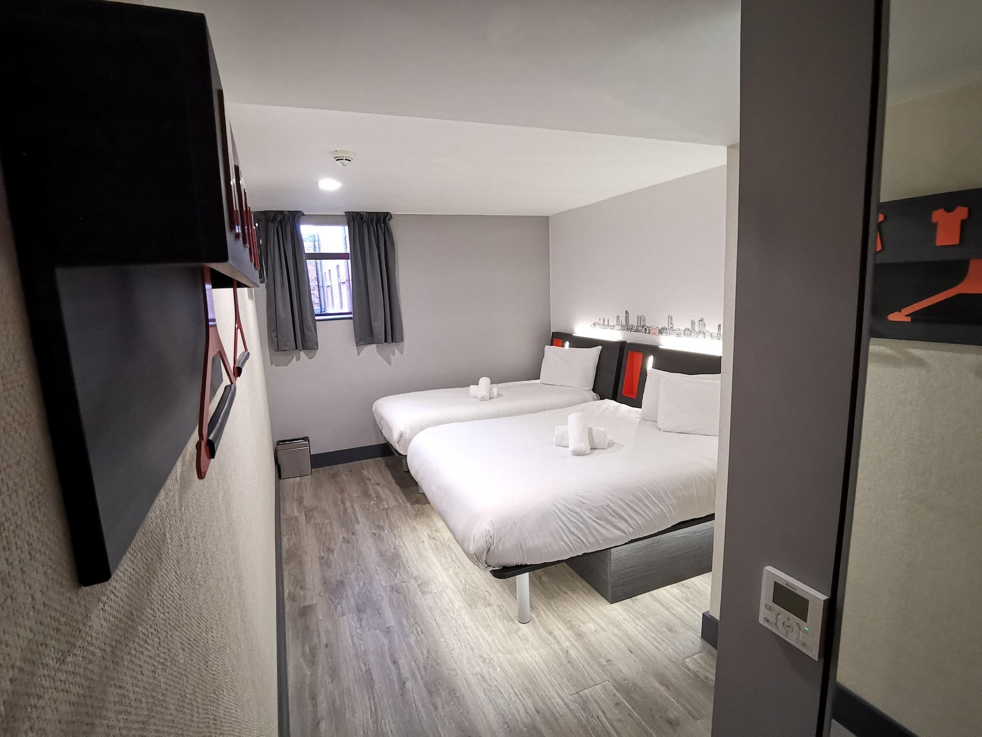 Easyhotel Leeds Leeds  Exterior foto