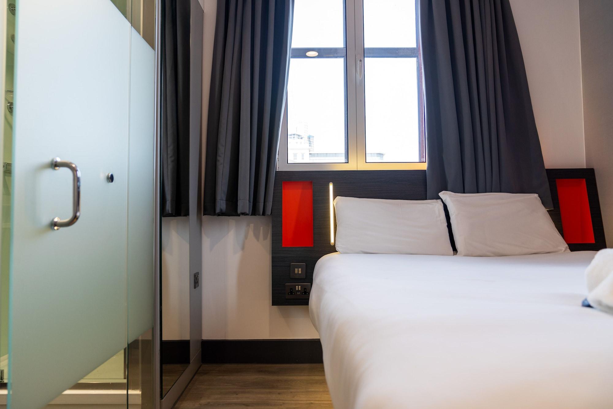Easyhotel Leeds Leeds  Exterior foto