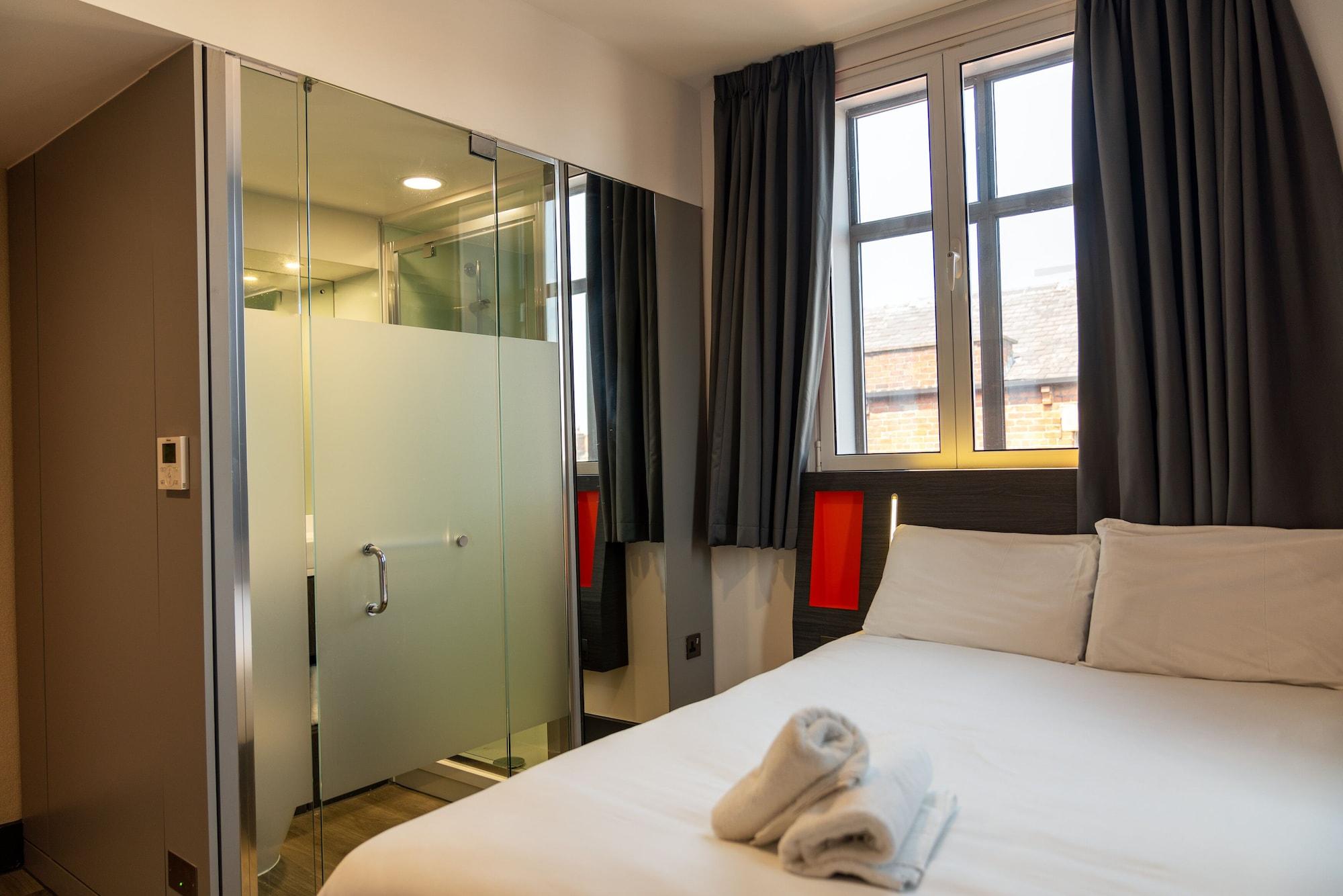 Easyhotel Leeds Leeds  Exterior foto