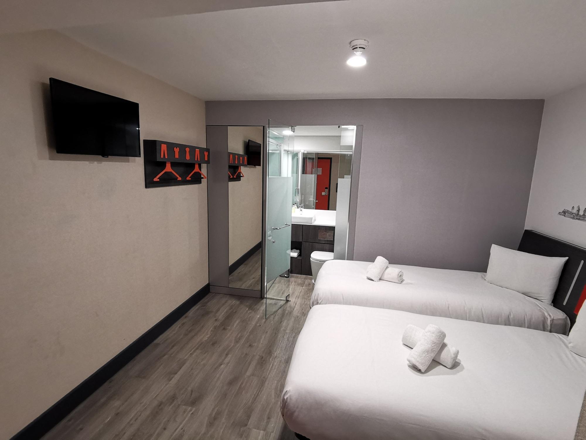 Easyhotel Leeds Leeds  Exterior foto