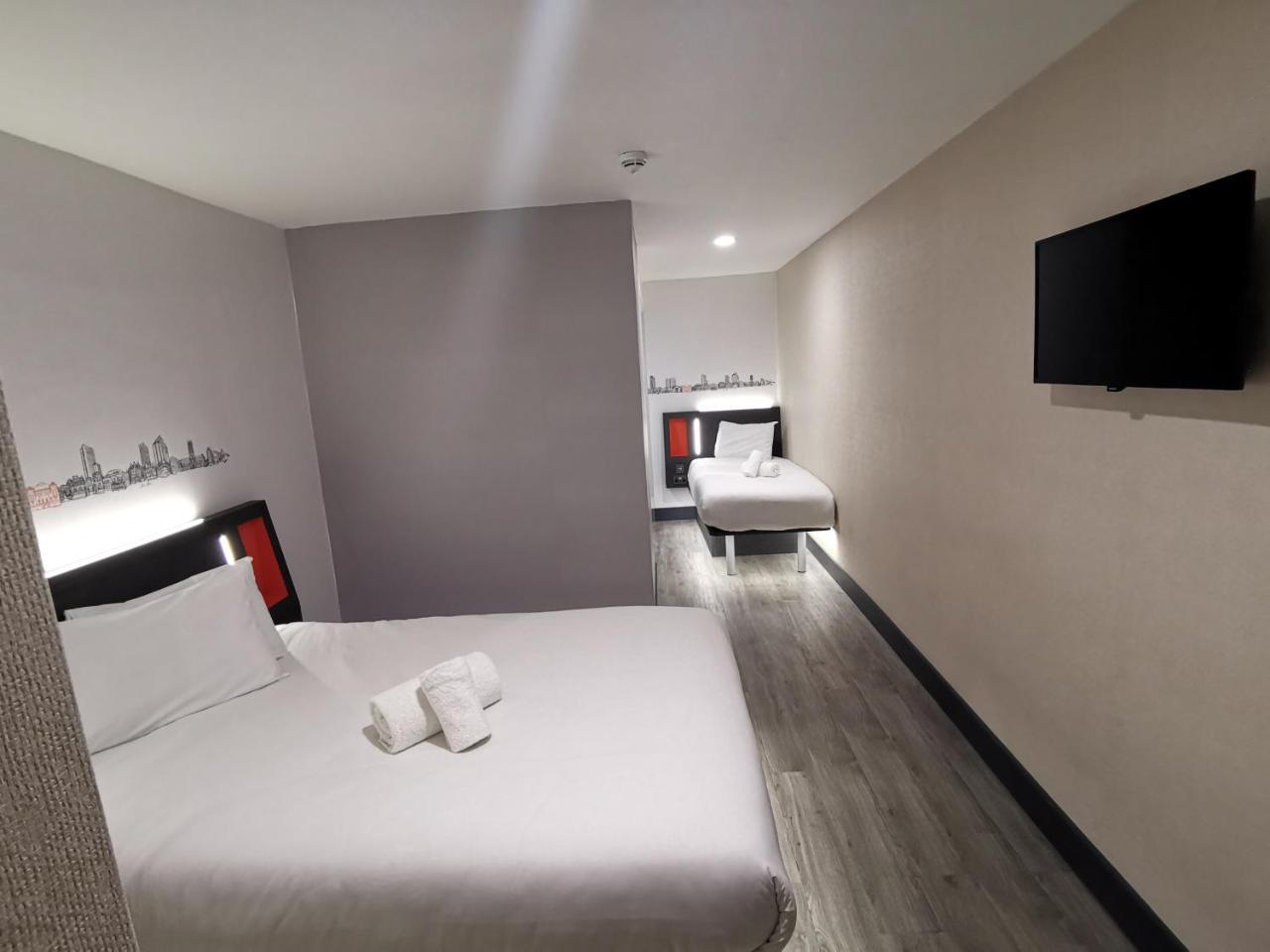 Easyhotel Leeds Leeds  Exterior foto